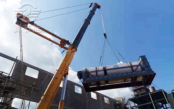 低溫污泥干燥機吊裝現場 低溫污泥干燥機吊裝現場